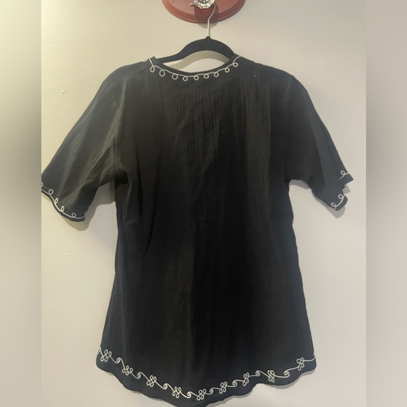 Sile official black and white embroidery shirt, Size 2 - Picture 2 of 4